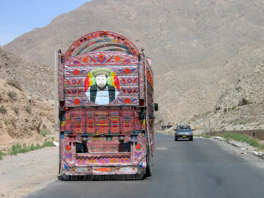 Los-famosos-camiones-pakistanís