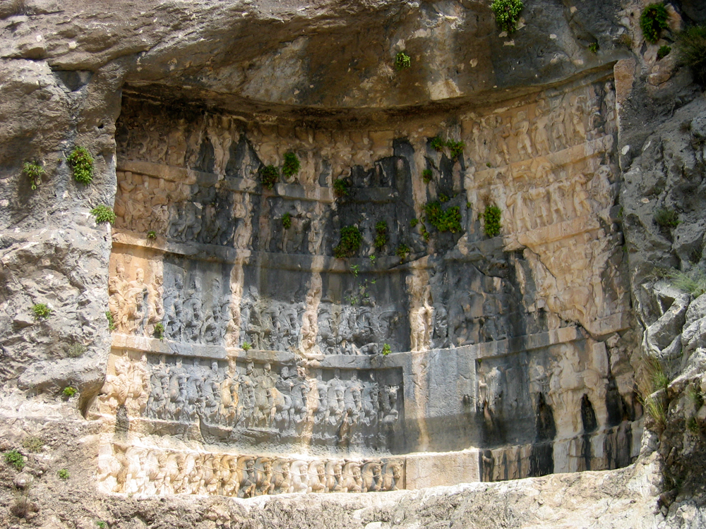 Relieves-Sasánidas-en-Bishapur-II