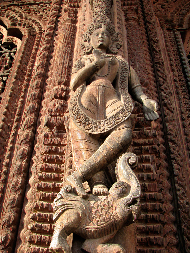 Tallas-de-madera,-Templo-Kumari-II