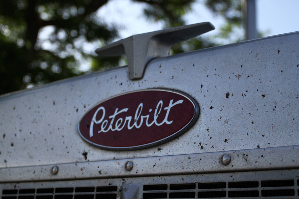 Peterbilt-II
