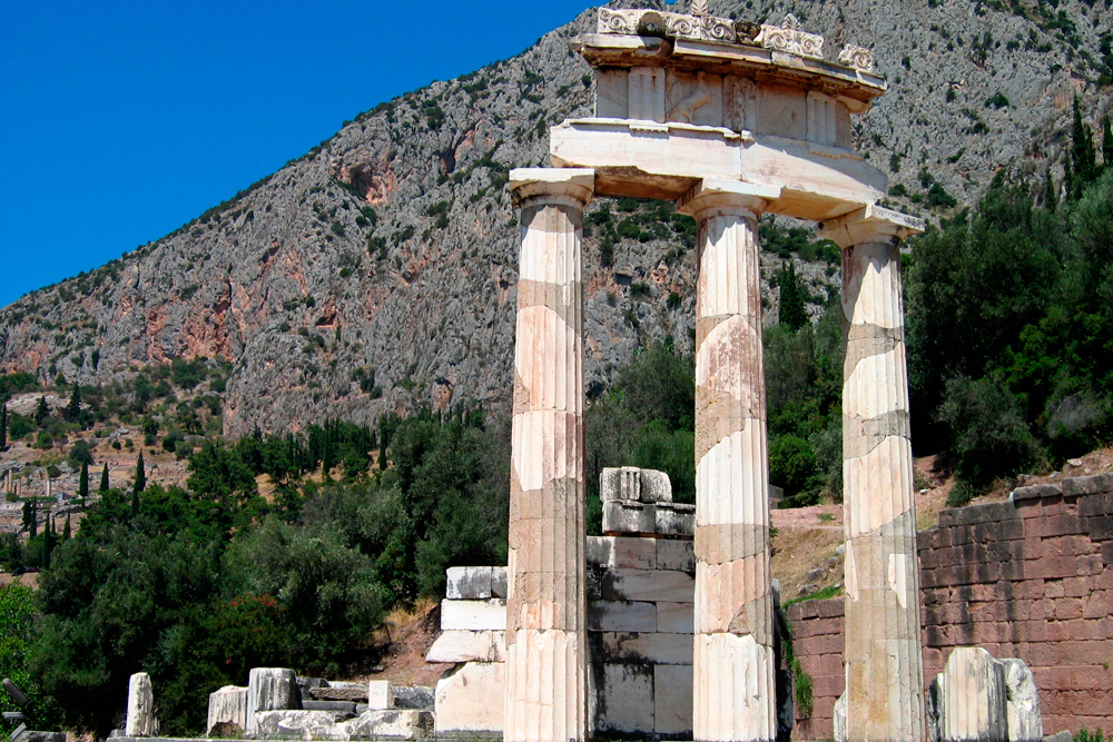 Sitio-arqueológico-de-Delfos-en-Grecia