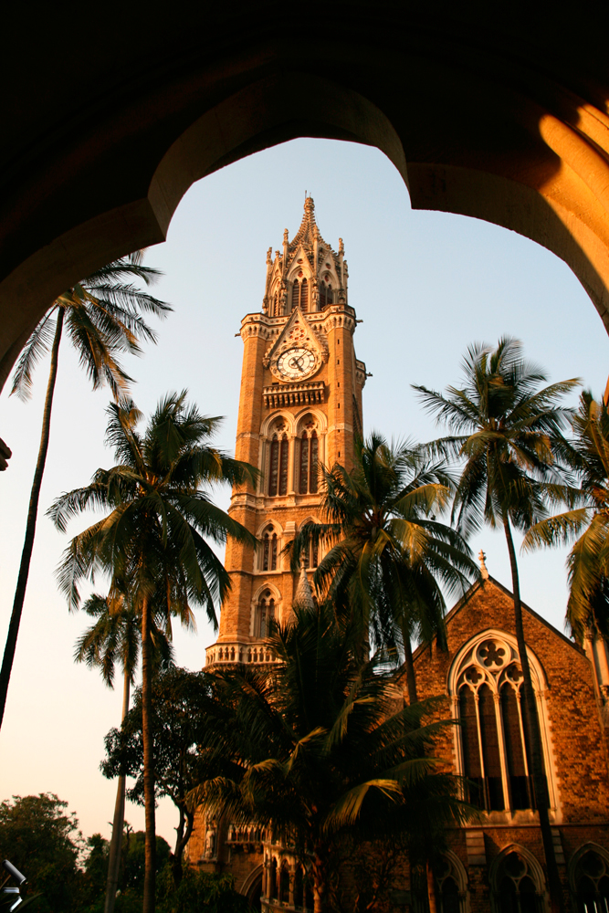 Universidad-en-el-barrio-de-Colaba-de-Mumbai